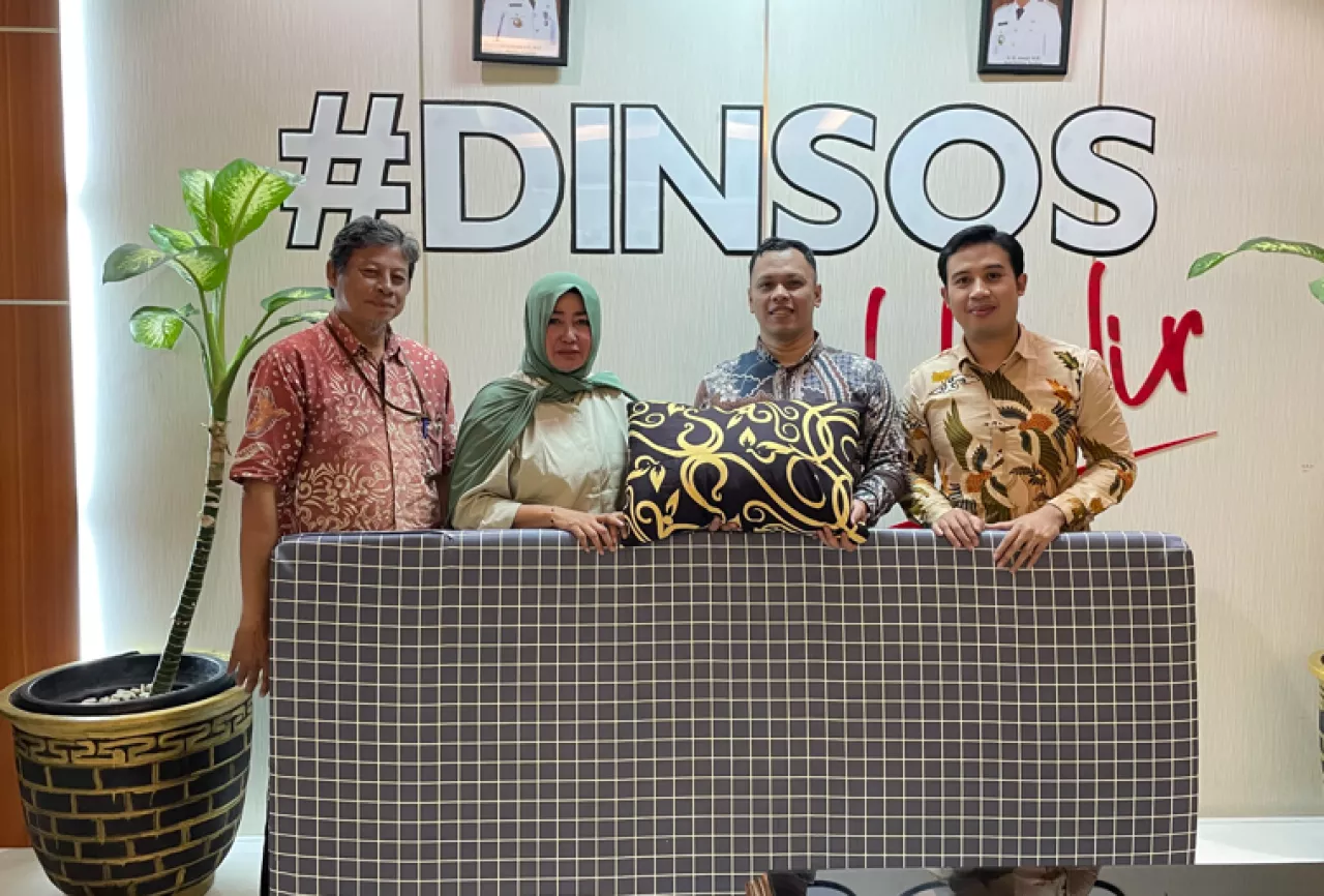 Komitmen CSR Berkelanjutan, Vasa Hotel Surabaya Gandeng Dinsos dan Dinkes Salurkan Alat Bantu Difabel