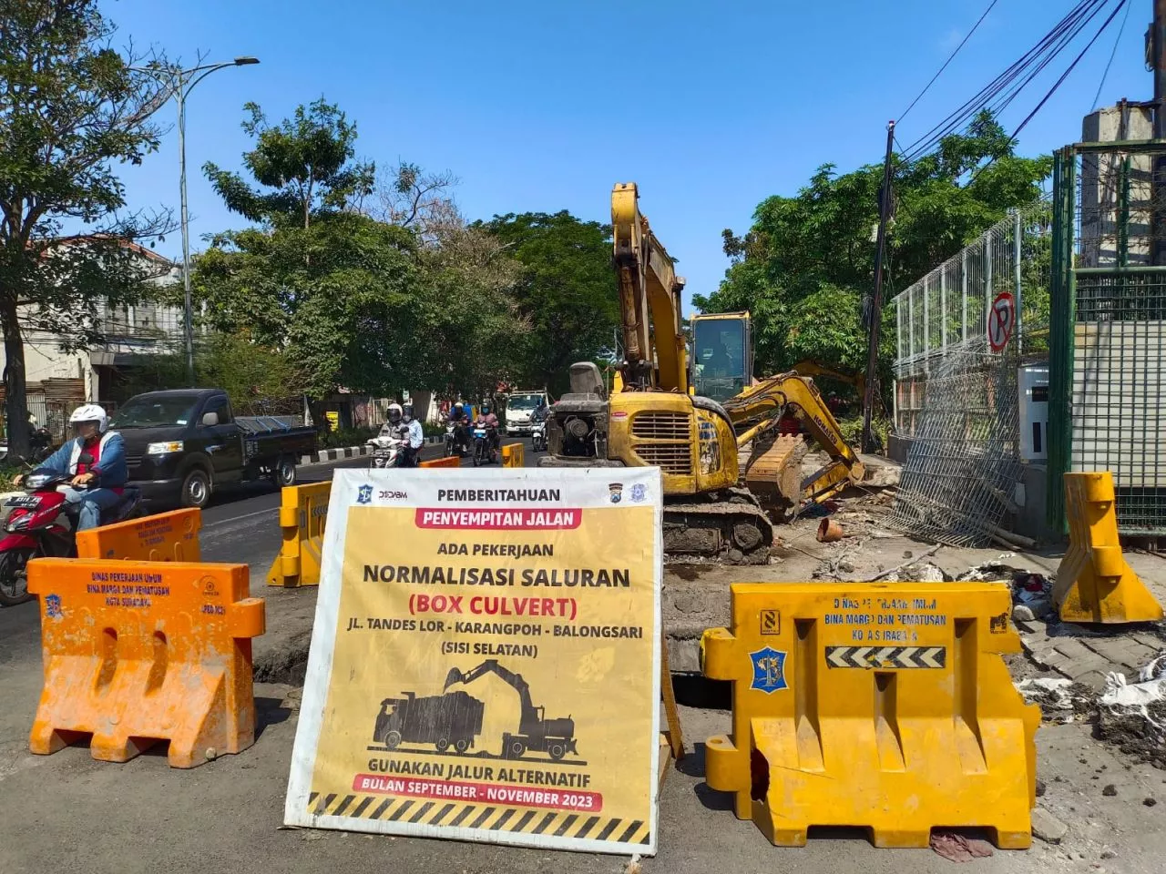 Pemkot Surabaya Kebut Proyek Normalisasi Saluran Air Tandes, 1000 Ton Lumpur dan Sampah Dikeruk