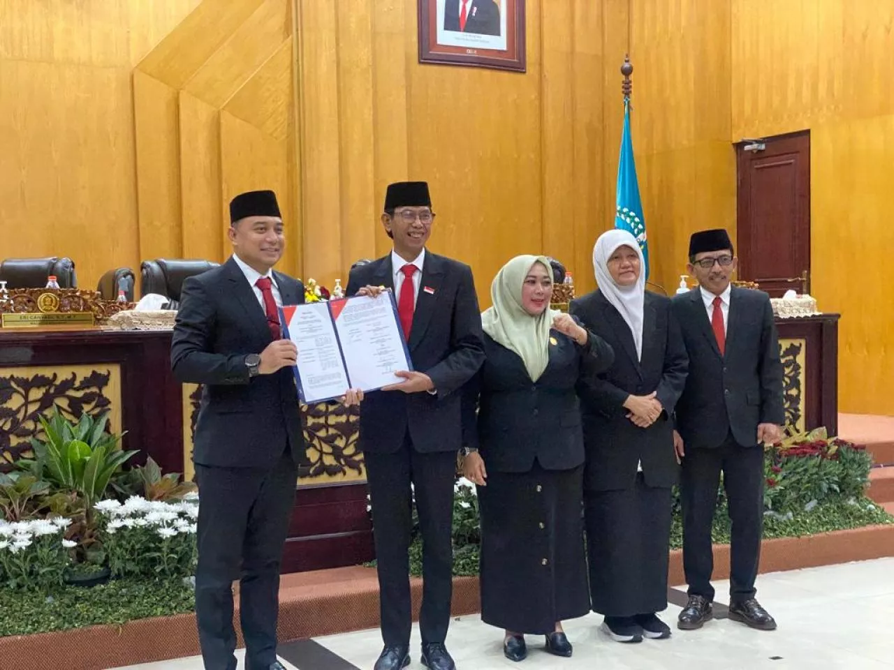 Disahkan di Hari Pahlawan, APBD Surabaya 2024 Turun Jadi Rp  10,9 Triliun