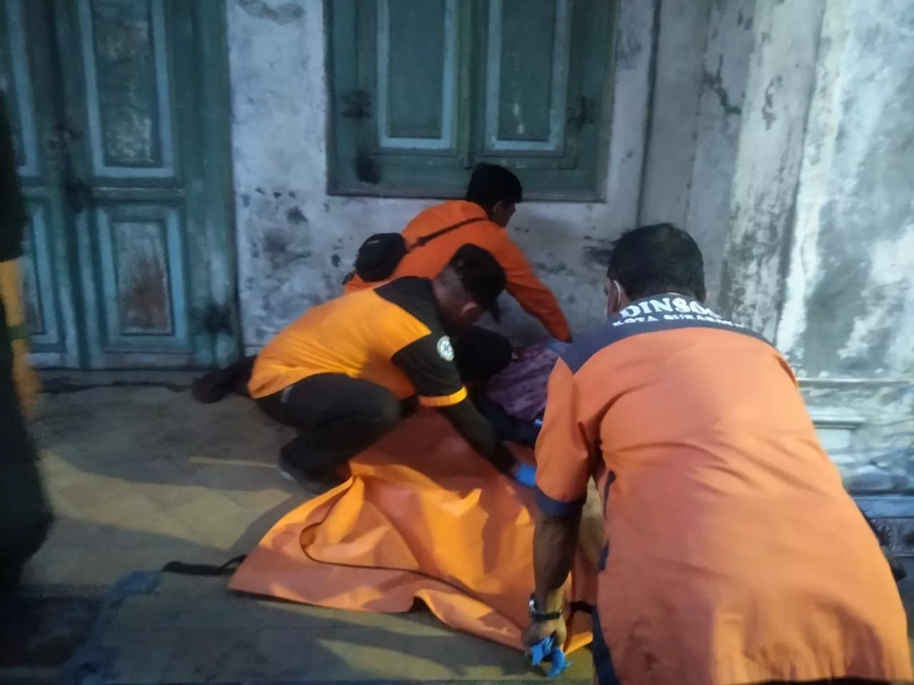 Lansia Tanpa Identitas Meninggal Setelah Kejang-kejang di Jalan Pabean Surabaya