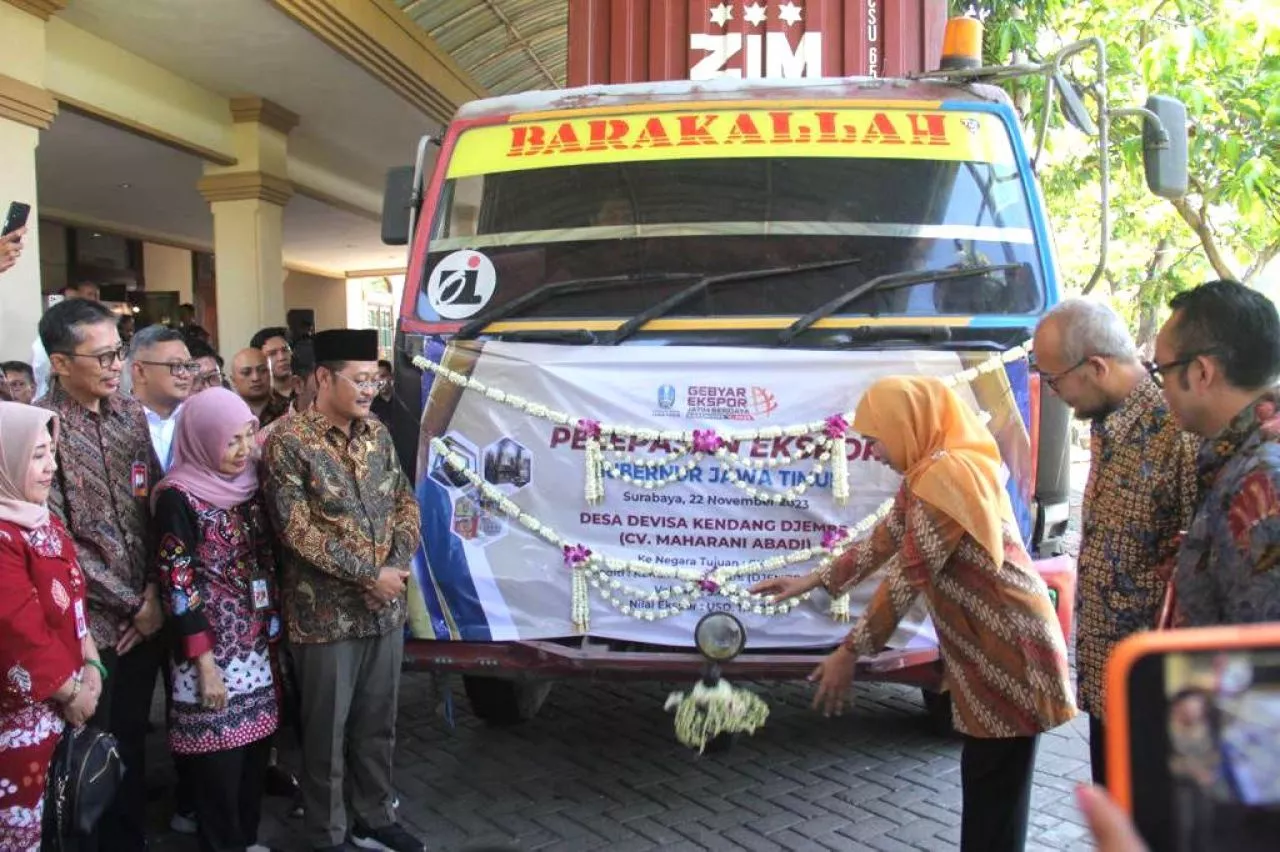 Pemprov Jatim Ekspor Produk IKM Bernilai Total Rp3,62 Miliar