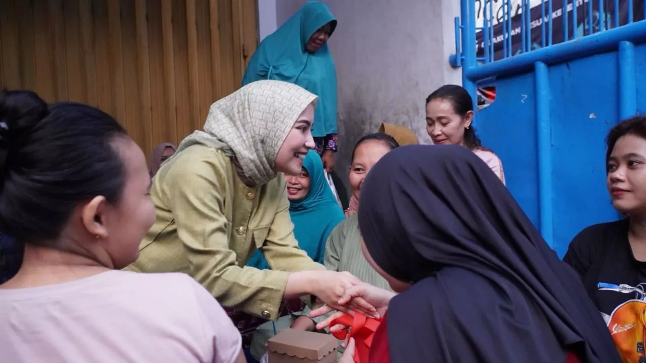 Caleg PKB Surabaya Ais Shafiyah Ajak Warga Solid Lawan Hoaks