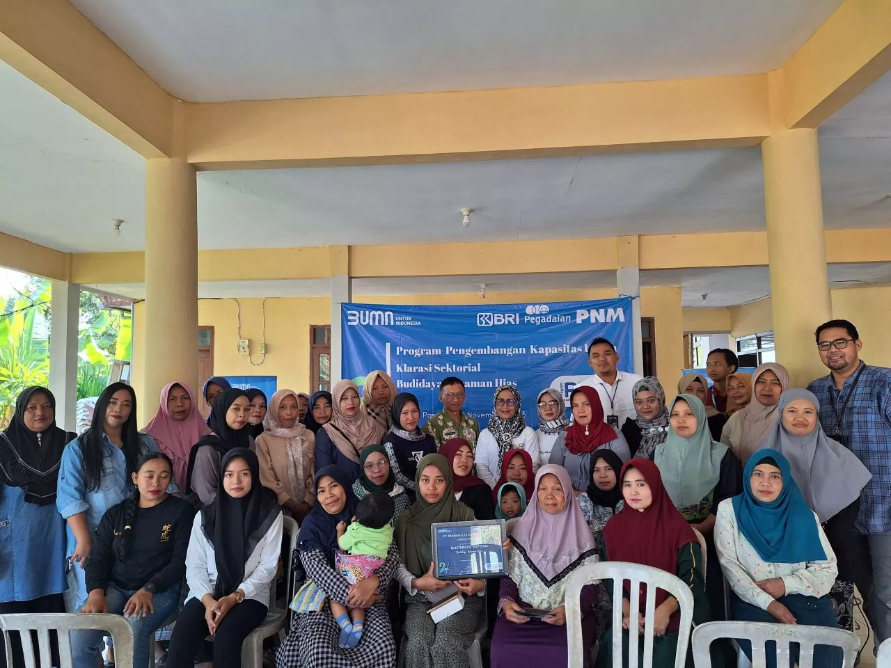 Komitmen Dampingi Kemandirian Ekonomi Pelaku UMKM, PNM Beri Pelatihan Budidaya Tanaman Hias