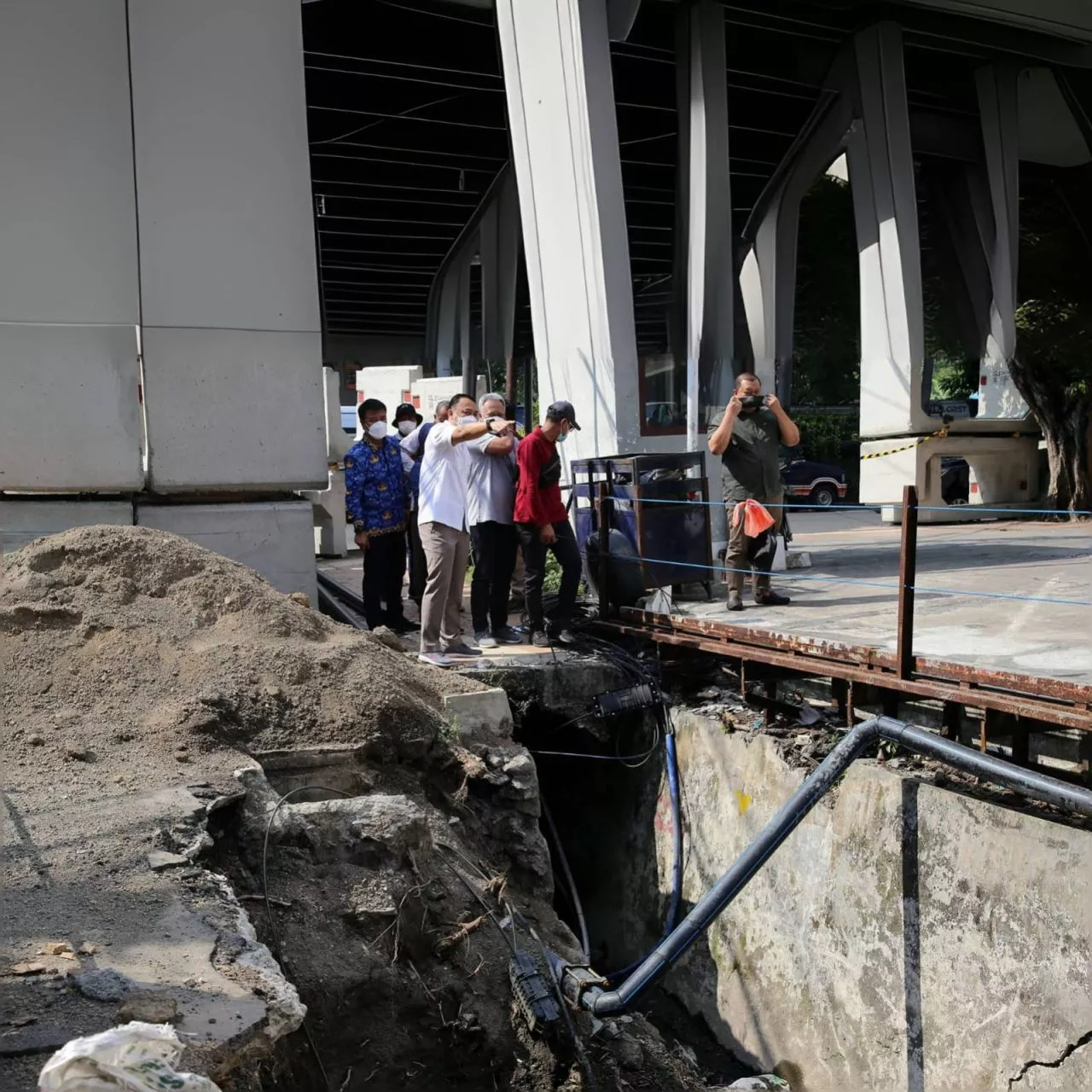 Antisipasi Banjir, Pemkot Surabaya Kebut Pemasangan Saluran Air dan Bersih-bersih Eceng Gondok