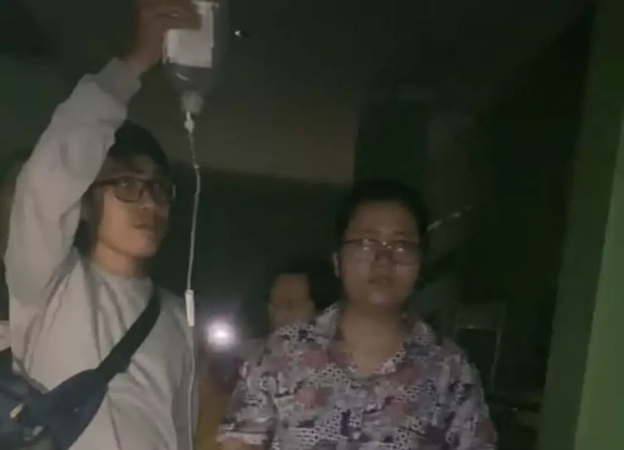 AC Terbakar dan Listrik Padam, Pasien RSI Darus Syifa Surabaya Berhamburan Keluar