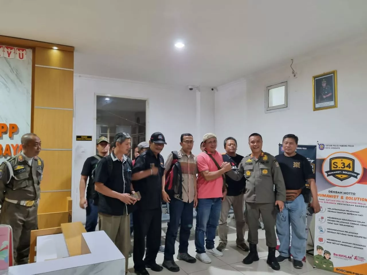 Perwakilan Buruh Datangi Pemkot Surabaya, Kasatpol PP: Tidak Ada Damai!