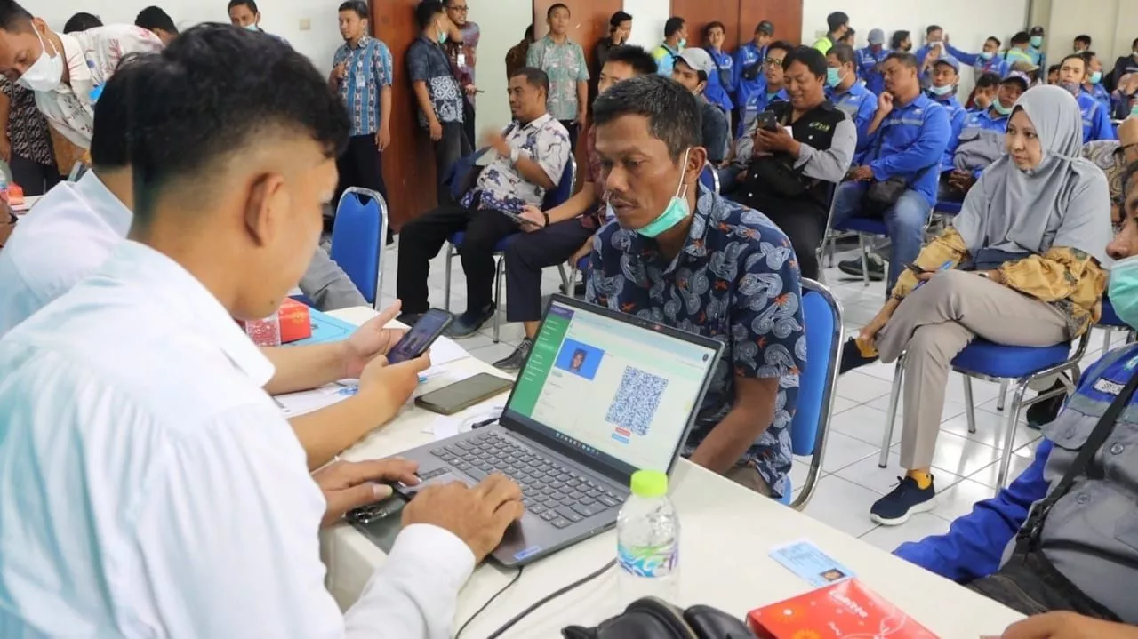 Mantap! Pemkot Surabaya Janjikan Pengurusan Adminduk Sehari Jadi