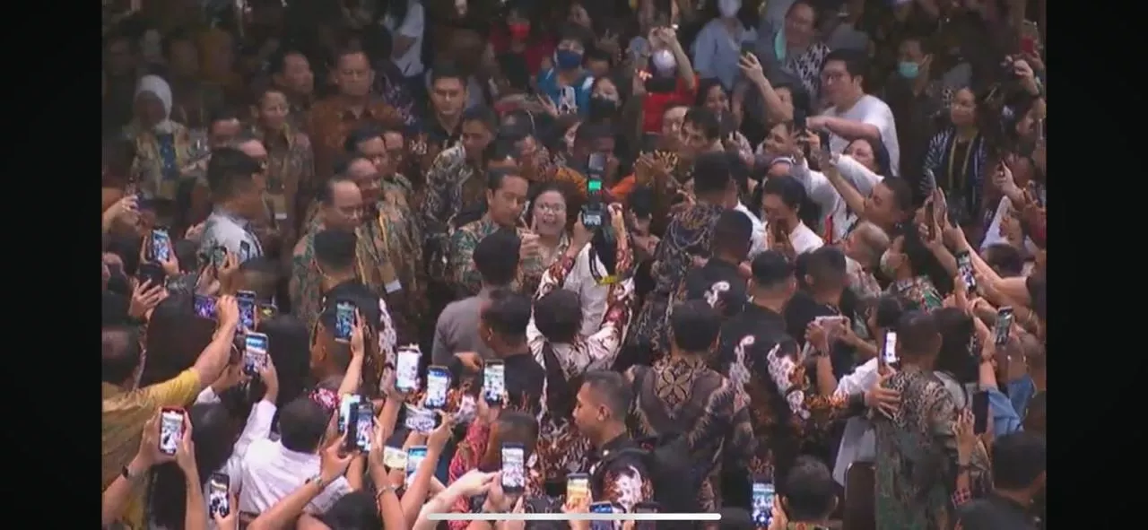 Jokowi Hadiri Perayaan Natal di Surabaya
