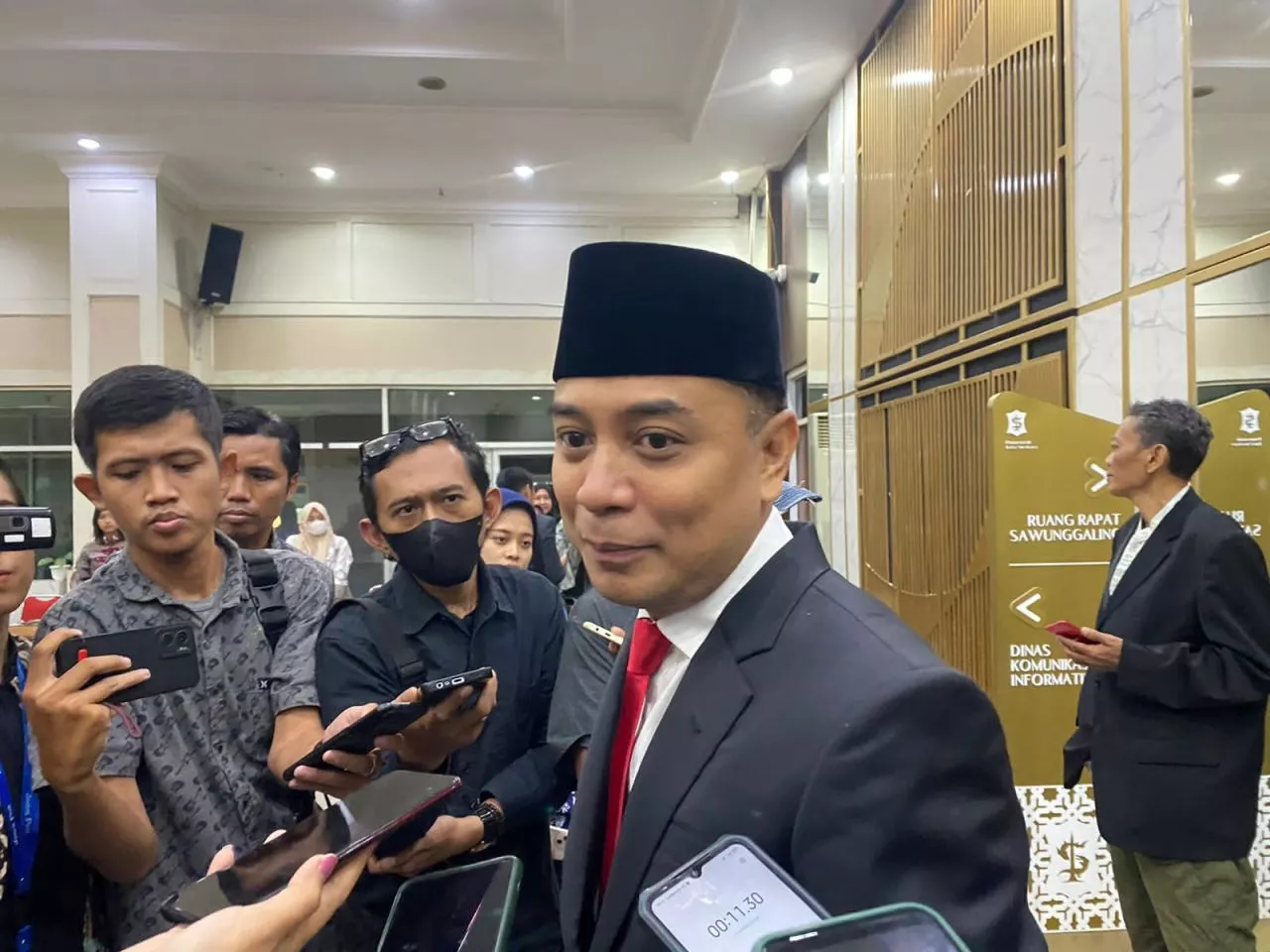 Pedagang Watu-watu Kenjeran Ngamuk Tak Mau Ditertibkan, Begini Sikap Wali Kota Eri
