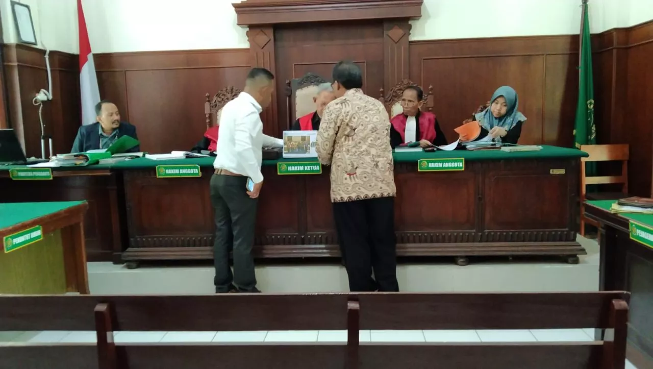 Konflik Koperasi Semolowaru, Kuasa Hukum Minta Hadirkan Notaris dan  Bank BRI sebagai Saksi
