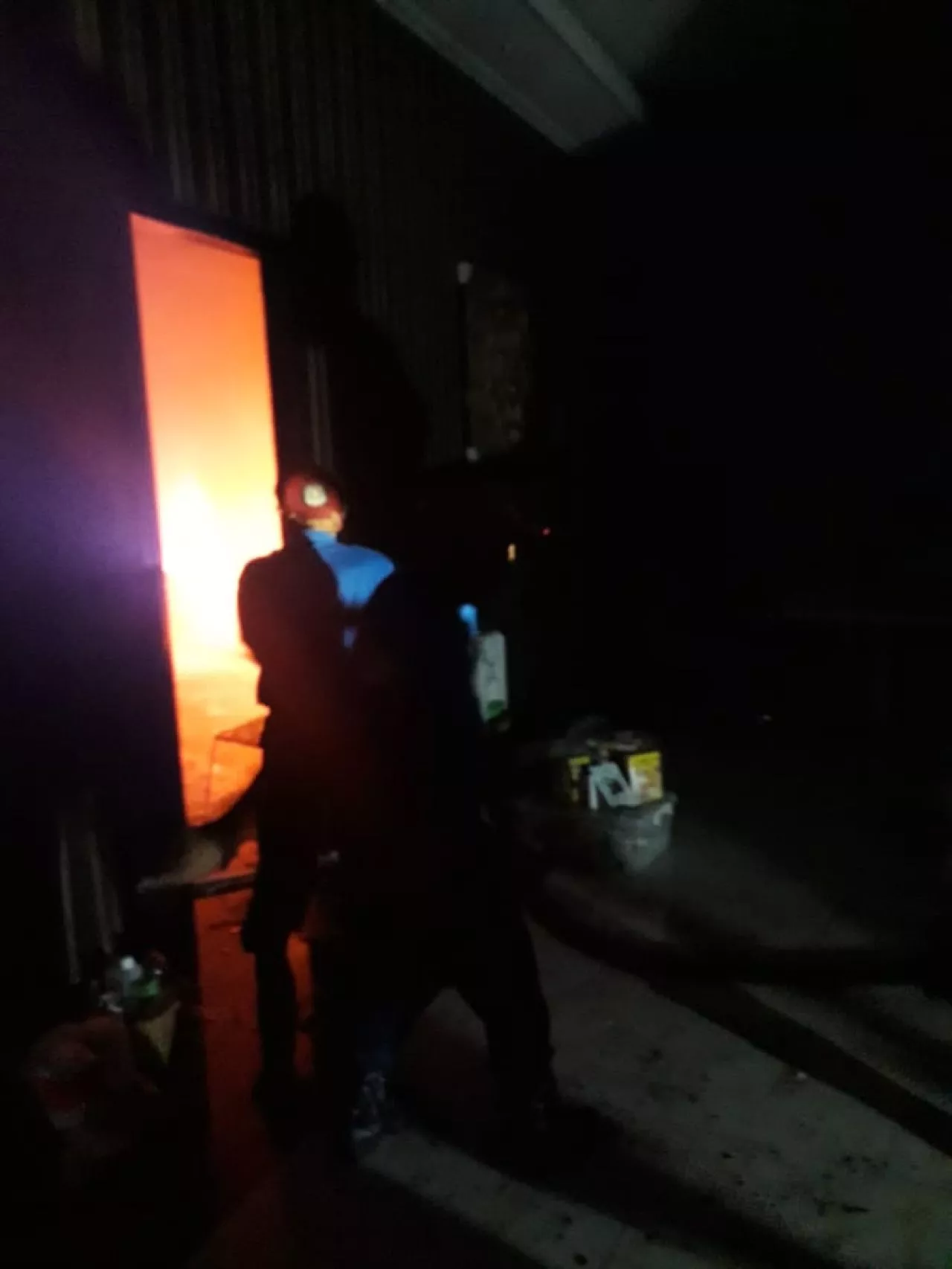Kebakaran Rumah di Citraland Tewaskan Satu Orang, 8 Unit Damkar Dikerahkan