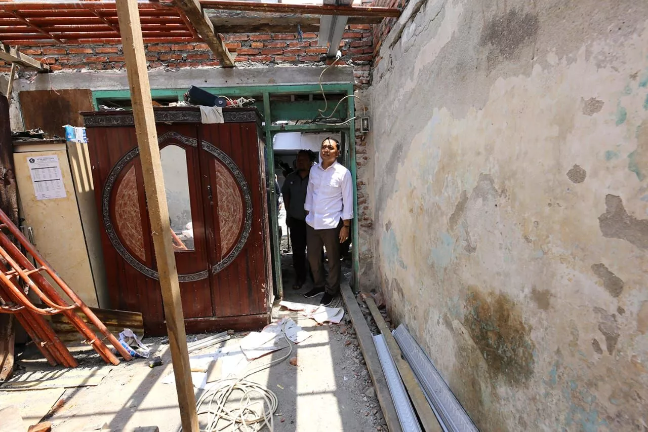 Anggarkan Rp68,7 Miliar, Pemkot Surabaya Siap Bedah 1.500 Rumah Tak Layak Huni di 2024