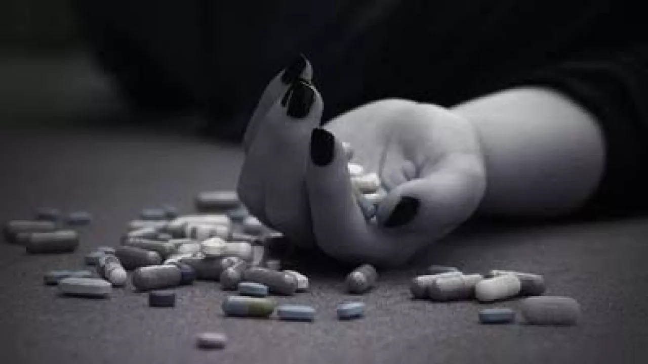Diduga Depresi, Mahasiswi di Surabaya Tenggak Obat Berlebihan