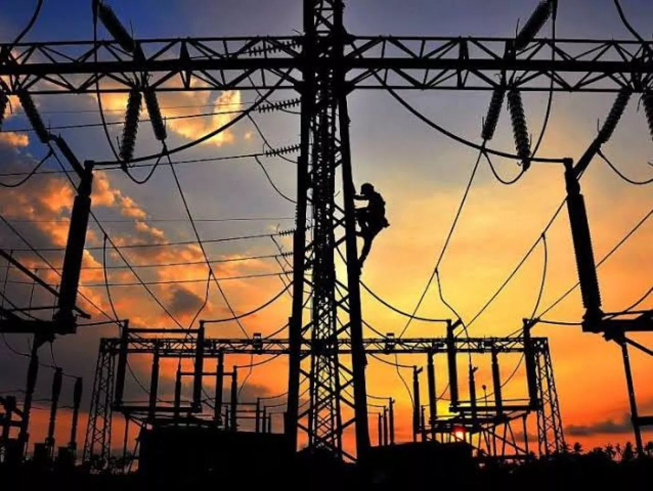 PLN UIT JBM Lakukan Inspeksi Rutin, Pastikan Semua Peralatan Berfungsi Optimal