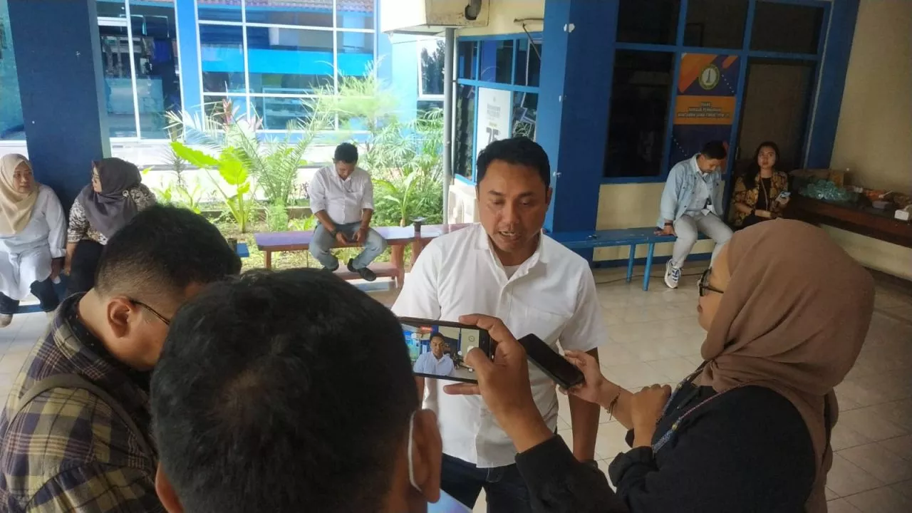 Ketua Stikosa-AWS Tegaskan Tidak Ada Imbauan Buat Testimoni Presiden Jokowi