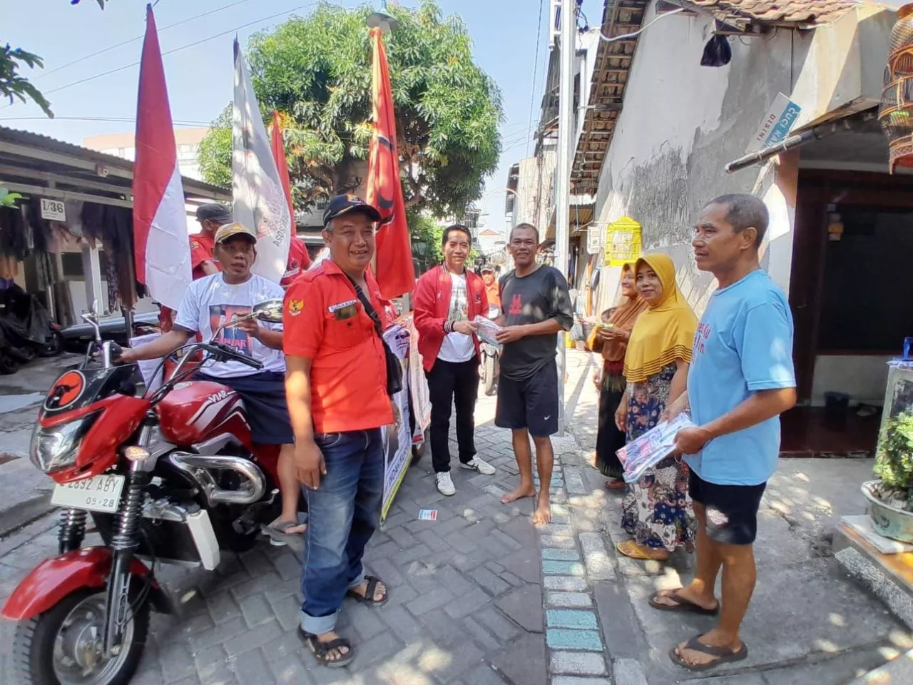 Eri Irawan Keliling Kampung Sukolilo, Warga Teriakkan “Ganjar Presiden”