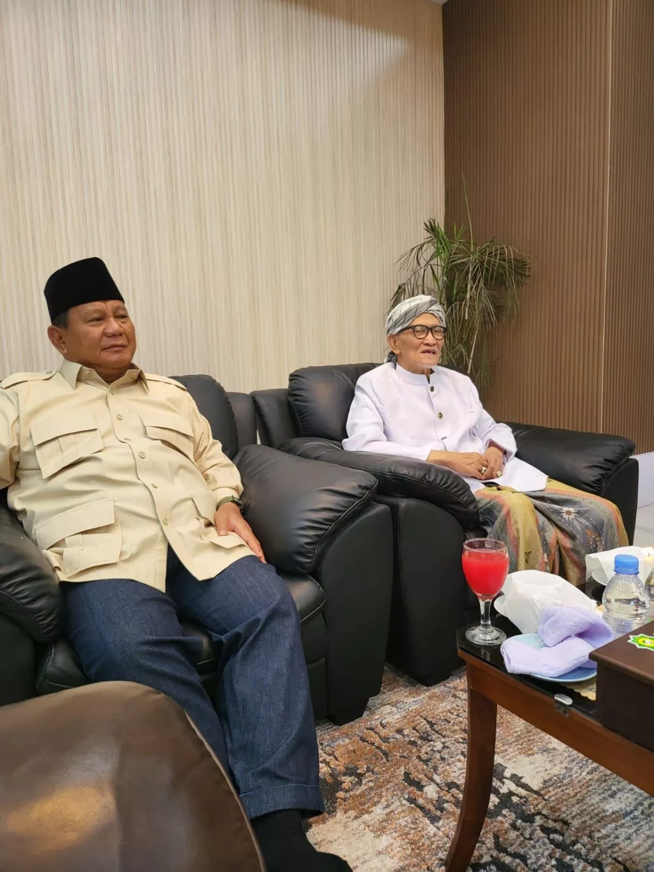 Prabowo Subianto Kunjungi Ponpes di Surabaya Jelang Coblosan