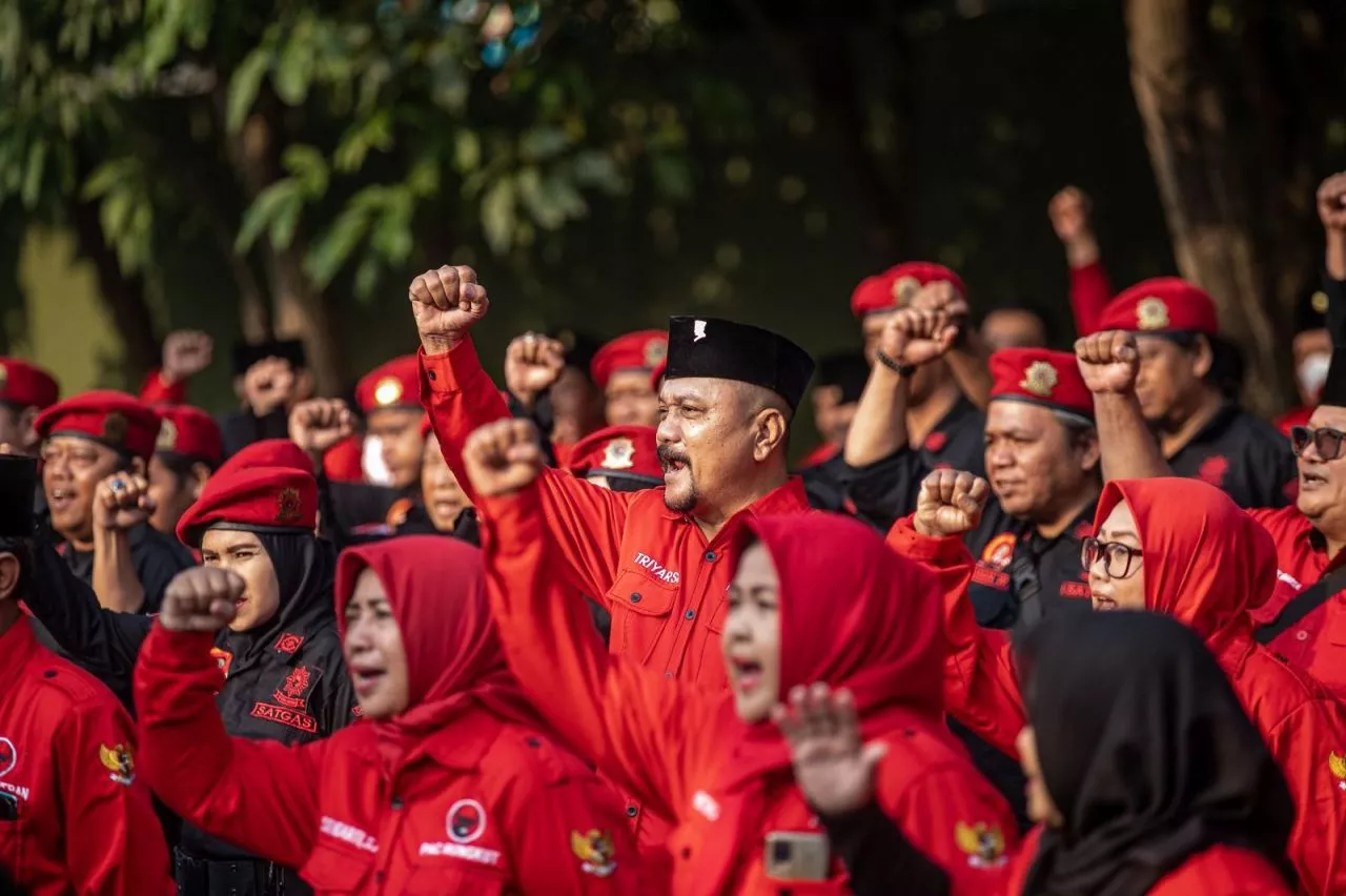 Jelang Coblosan Pemilu, PDIP Surabaya Serentak Gelar Patroli Bersama Warga