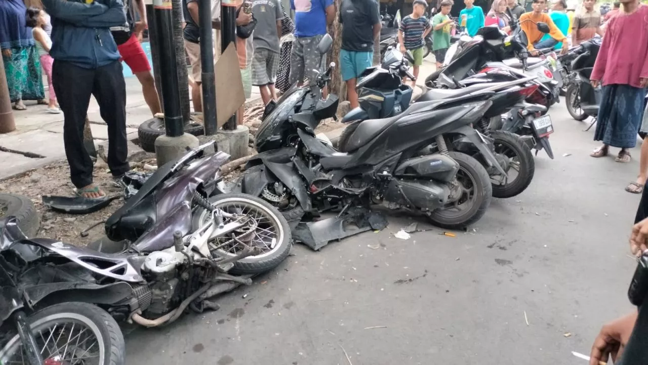 Pernah Dipakai Kampanye, Ambulans Berlogo Demokrat yang Menabrak Motor Disebutkan Milik Relawan