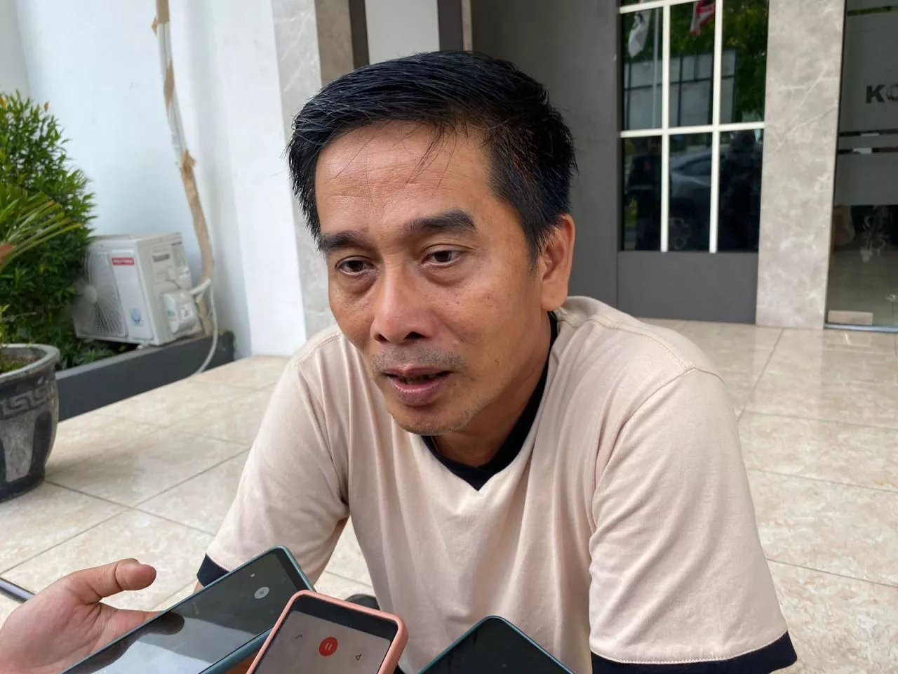 Rekapitulasi Suara Masih 67 Persen di Surabaya, KPU Targetkan Selasai 2 Maret