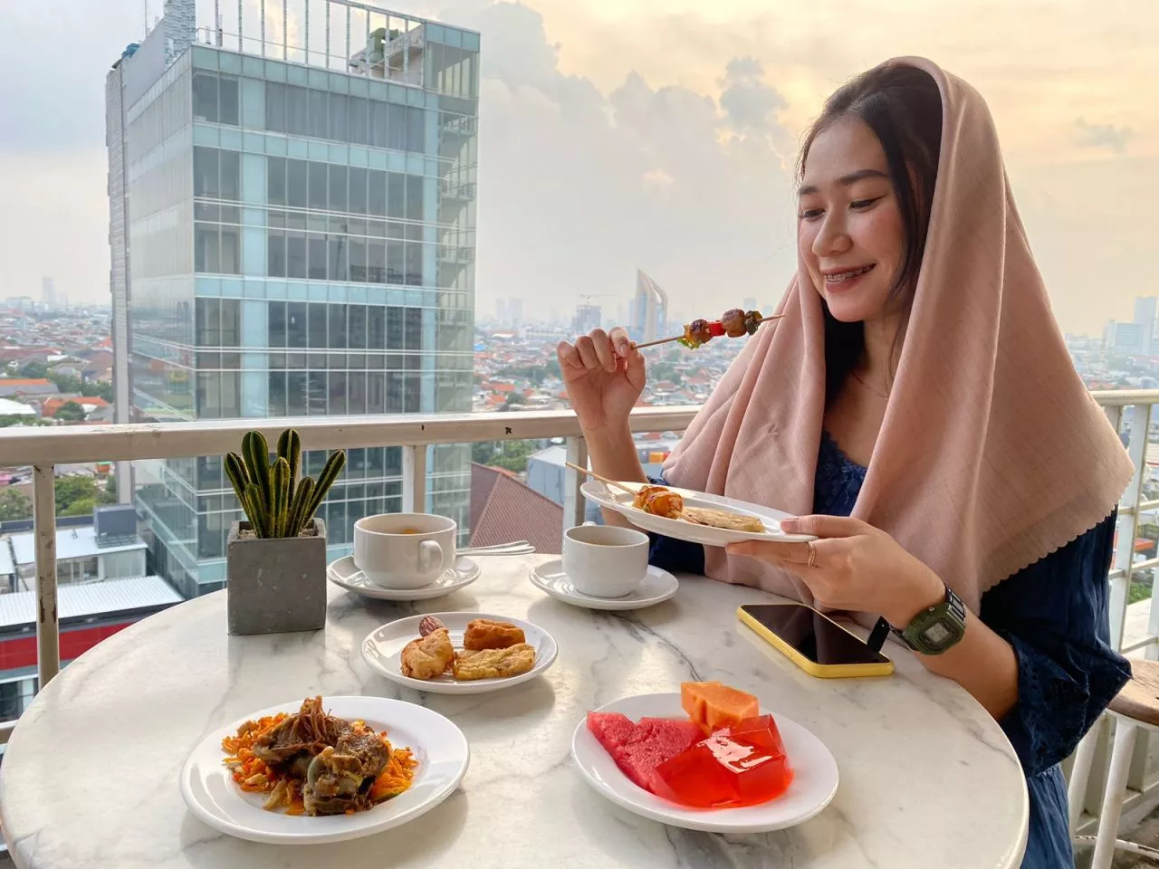 Buka Puasa di Bawah Langit, Sajian Ramadan MaxOne Hotel Dharmahusada