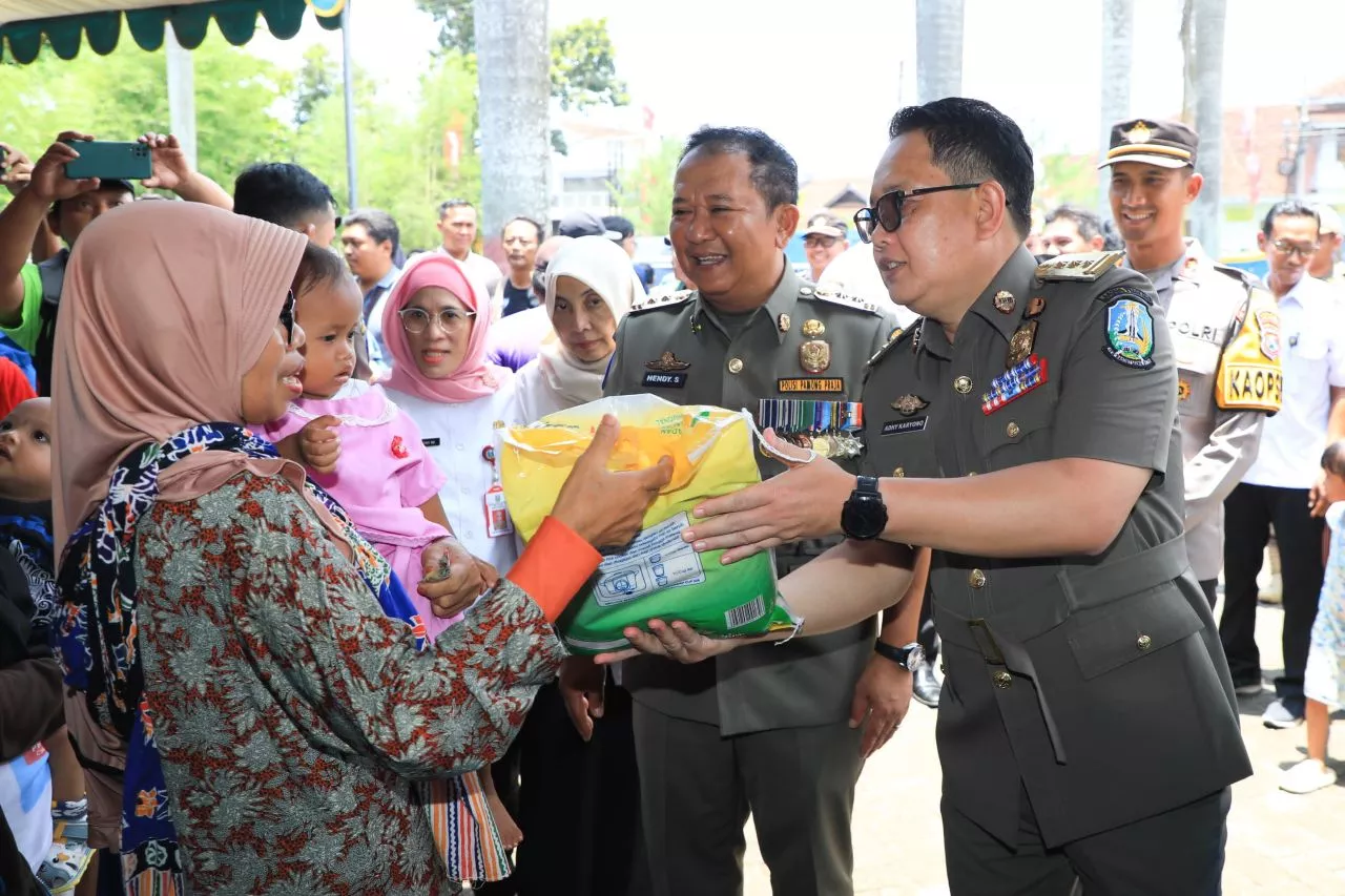 Stabilkan Harga Bahan Pokok, Pemprov Jatim Gelar Pasar Murah di Jember