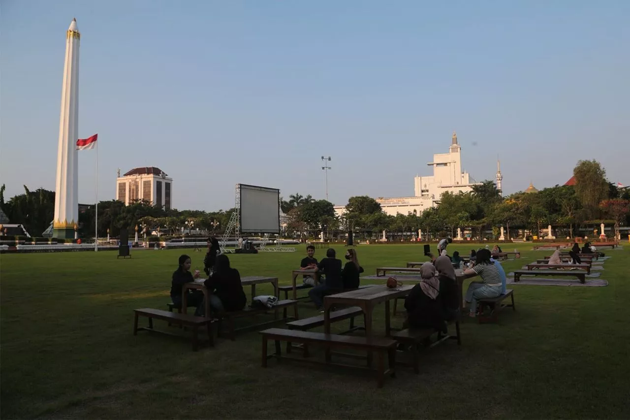 Mau Sensasi Ngabuburit Asik di Tugu Pahlawan? Catat Tanggalnya!