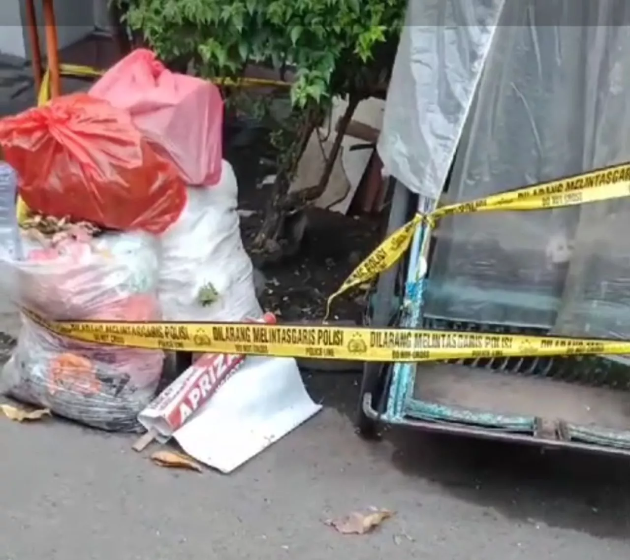 Geger, Mayat Bayi Perempuan Ditemukan Dibungkus Plastik Hitam di Surabaya