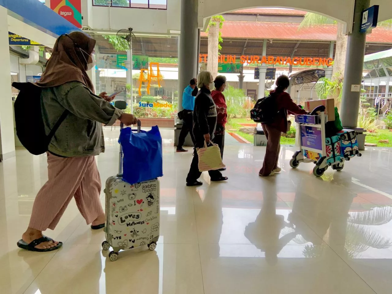 9 Ribu Orang Berangkat Mudik Hari Ini, KAI Daop 8 Ingatkan Penumpang Aturan Bagasi
