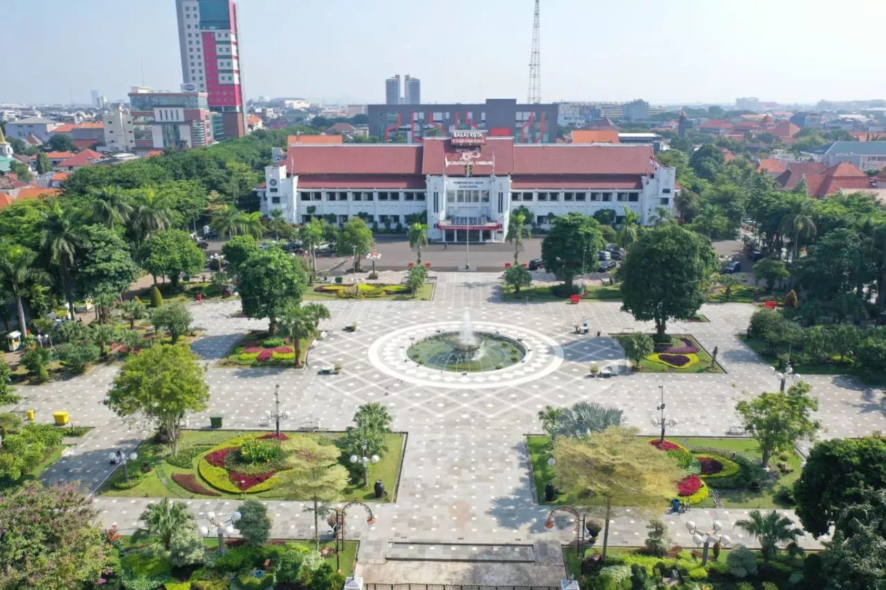 Jokowi Bakal Hadiri Puncak Peringatan Hari Otonomi Daerah di Balai Kota Surabaya