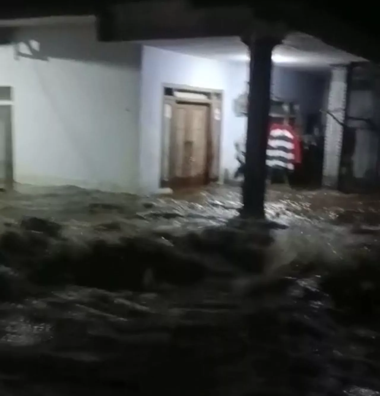 495 KK Terdampak Banjir Lahar Dingin di Lumajang