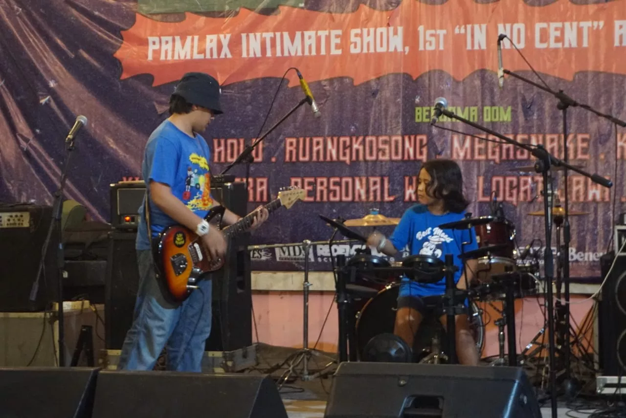Band Bocah Surabaya PamlaX Rilis Album, Drumernya Masih 9 Tahun
