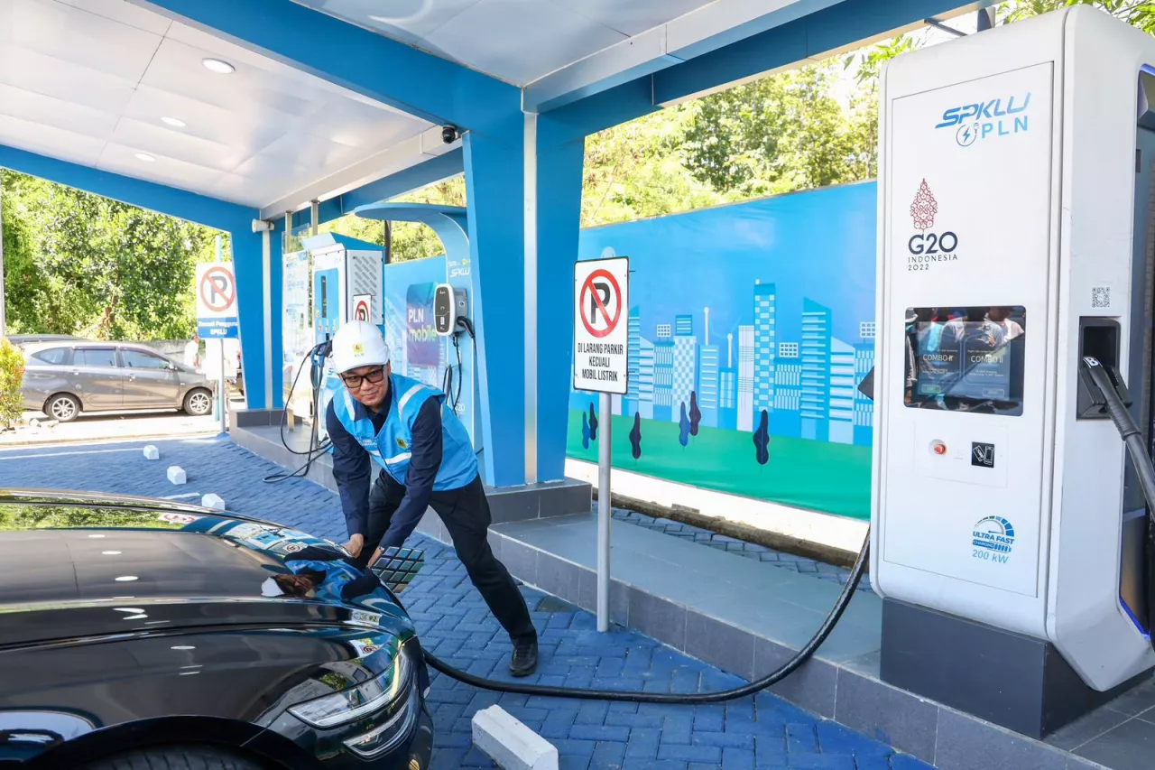 Upaya Capai Transisi Energi, PLN Terus Berkomitmen Wujudkan NZE 2060