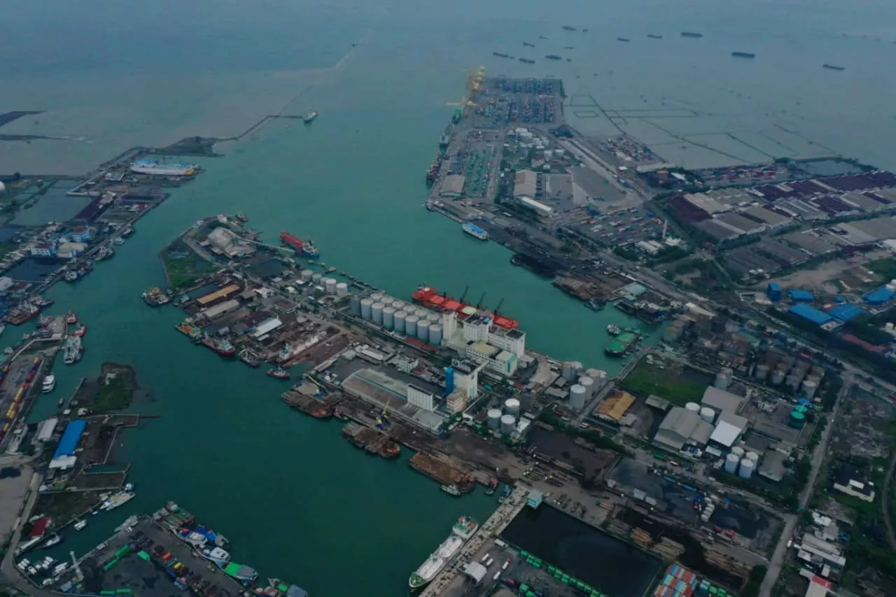 Pelindo Tanjung Emas Semarang Antisipasi Banjir Rob Jangka Panjang