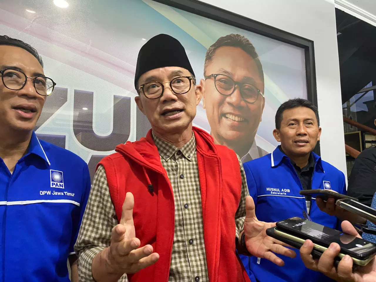 Antara Risma dan Azwar, PDIP Jatim Bakal Umumkan Lawan Khofifah di Pilgub Jatim