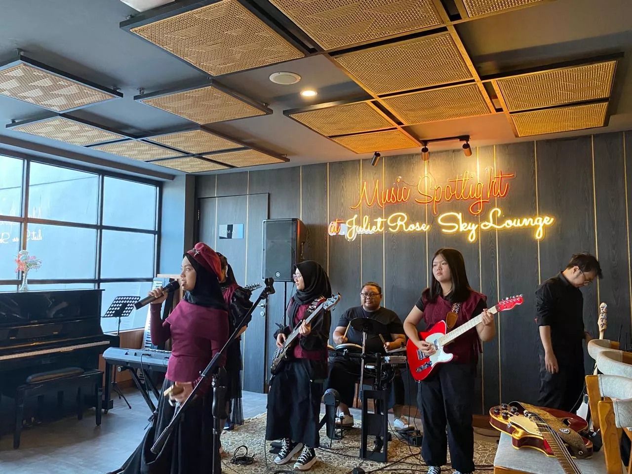 Aston Inn Semarakkan Harganas dengan Alunan June Jazz