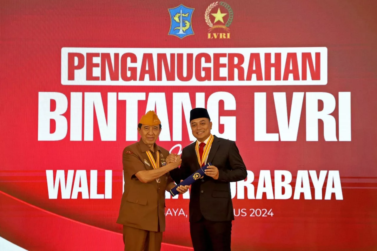 Wali Kota Eri Cahyadi Terima Penghargaan Tertinggi Bintang LVRI