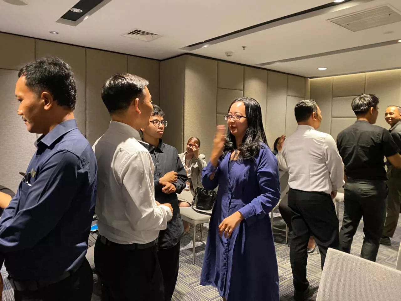 Midtown Hotel Budayakan Karyawan Belajar Bahasa Isyarat