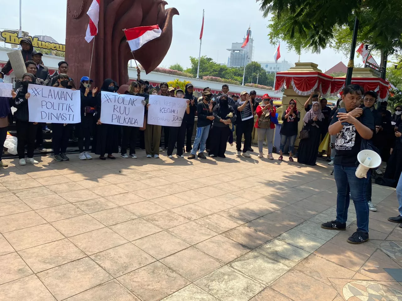 Kawal Putusan MK, Rakyat Surabaya Gelar Dua Aksi Hari Ini
