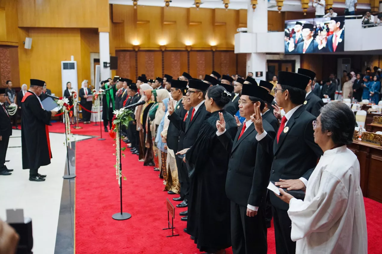 Anggota DPRD Surabaya 2024-2029 Dilantik, Siapa Masuk Unsur Pimpinan?