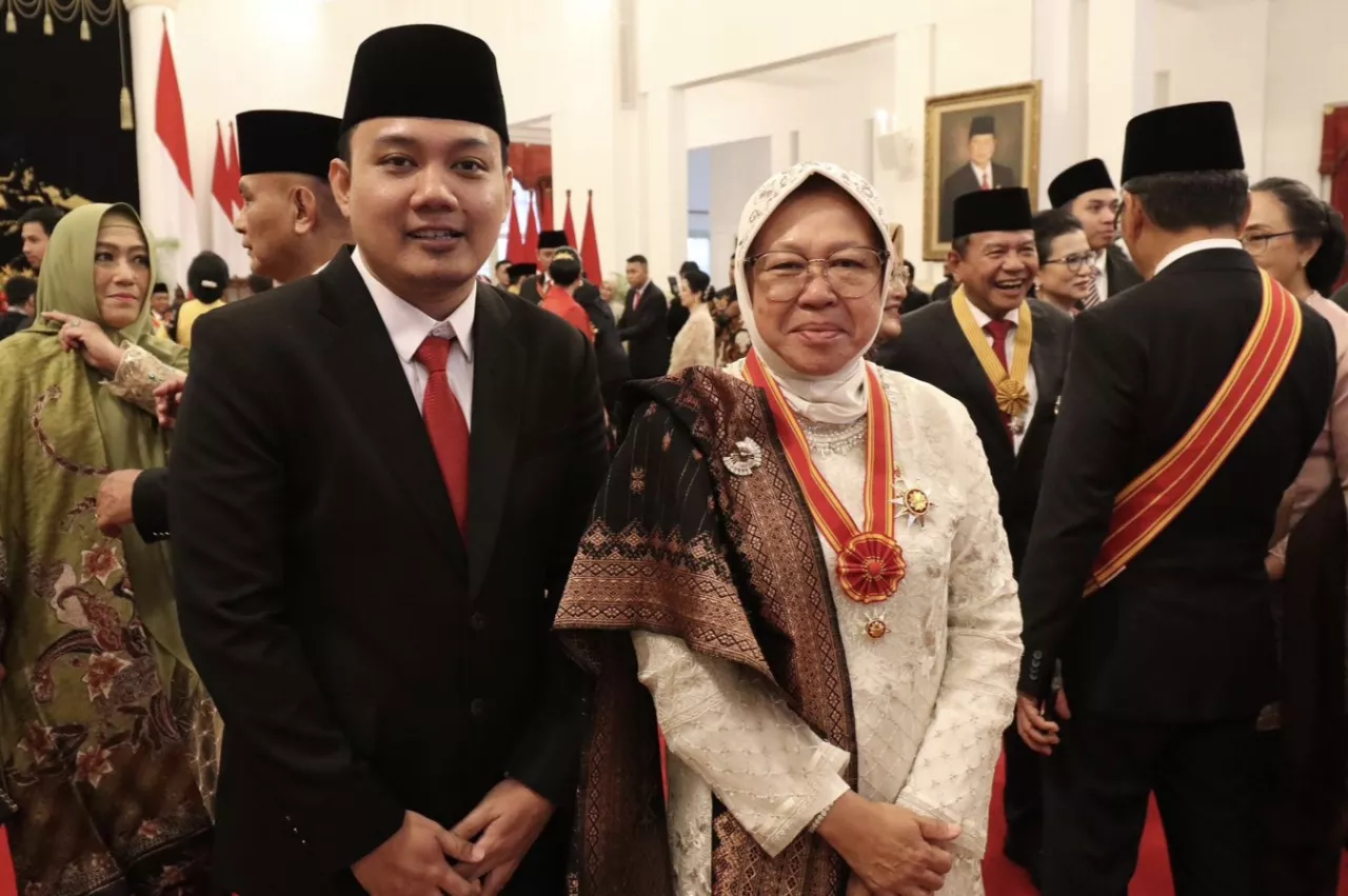 Isi Chat WA Mensos Risma ke Putra Sulungnya Bikin Merinding
