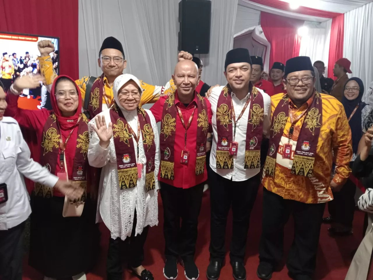 Begini Cerita Pertemuan Risma dan Gus Hans