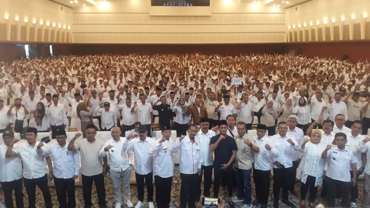 Enam Ribu Lebih Kepala Desa Berkumpul, Serukan Kebebasan Berpolitik