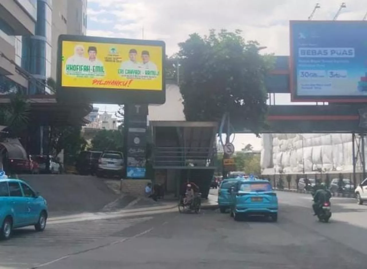 Golkar Gencarkan Dukungan , Videotron Eri-Armuji dan Khofifah-Emil Penuhi Surabaya