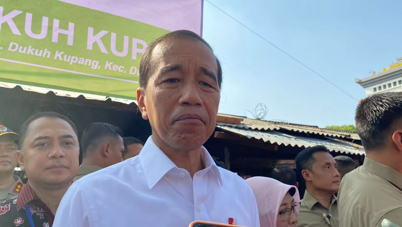 Batal ke Acara Penutupan PON, Jokowi Pilih Hadiri Pernikahan Anak Khofifah