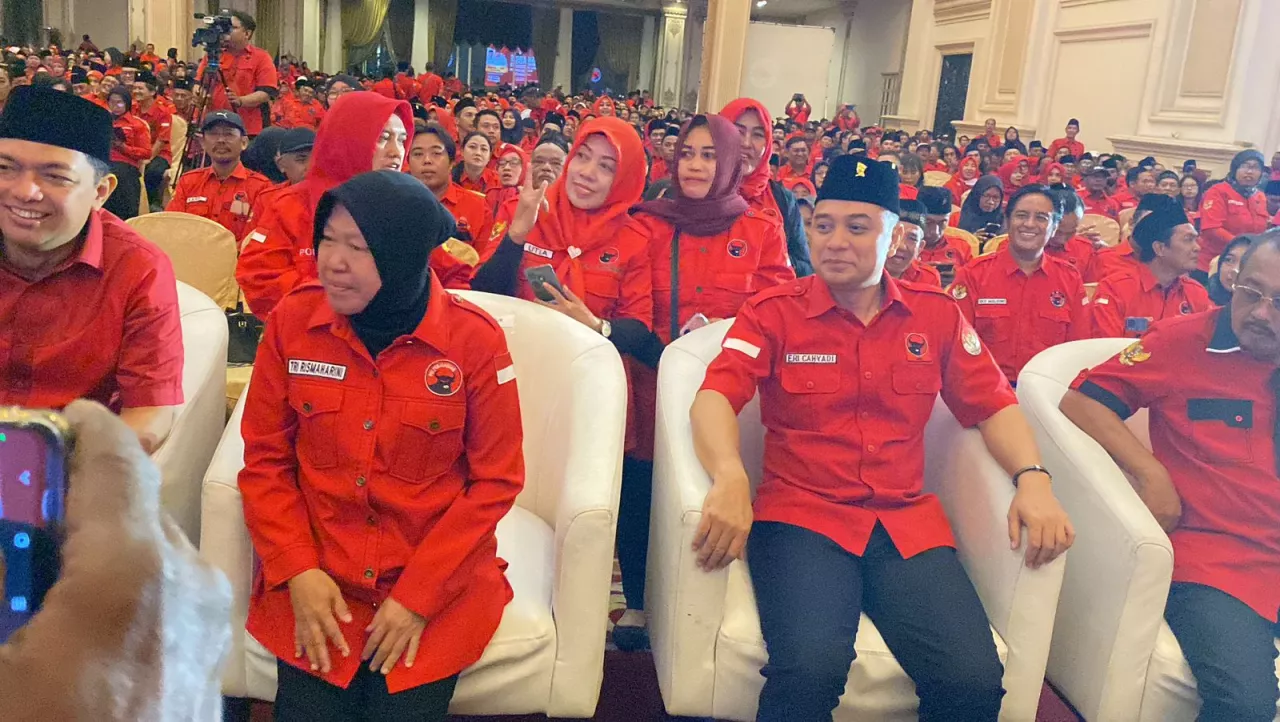 Menangkan Risma-Gus Hans, Eri Cahyadi Janji Beri Motor Kader PDIP
