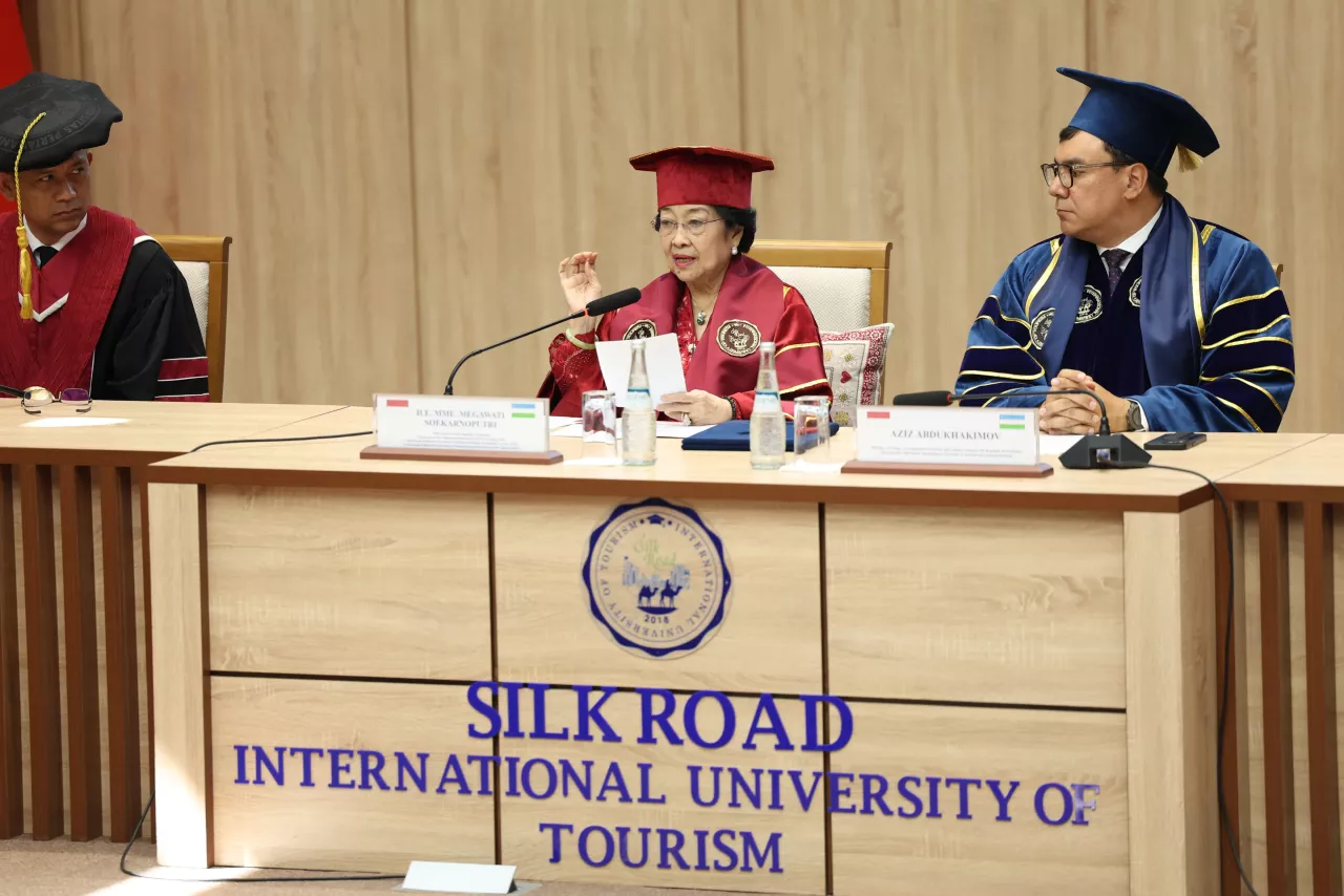 Megawati Raih Profesor Kehormatan Ketiga di Uzbekistan, PDIP Surabaya Bangga
