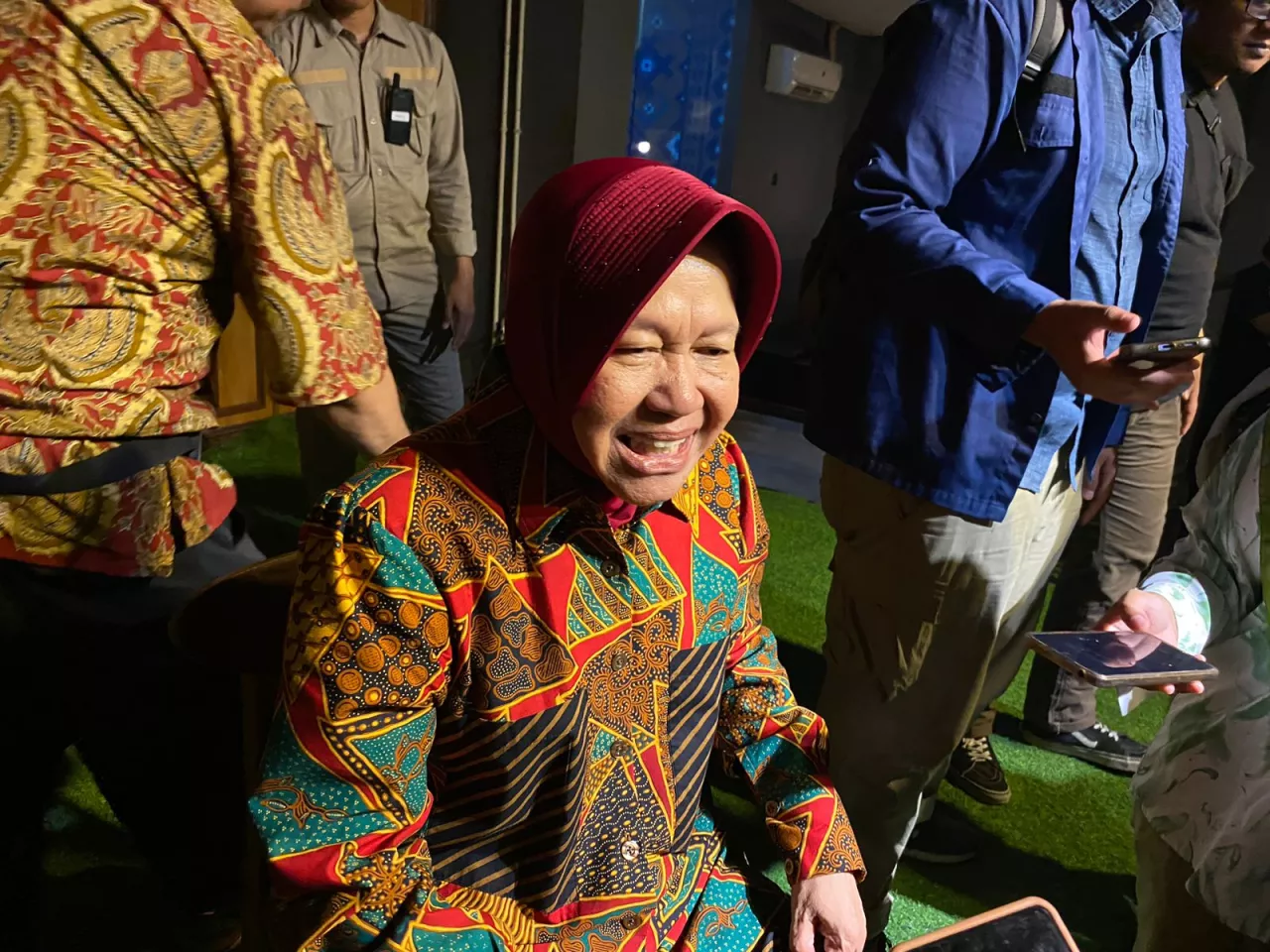 Risma Sebut Pembangunan Daerah di Jatim Tak Harus seperti Surabaya