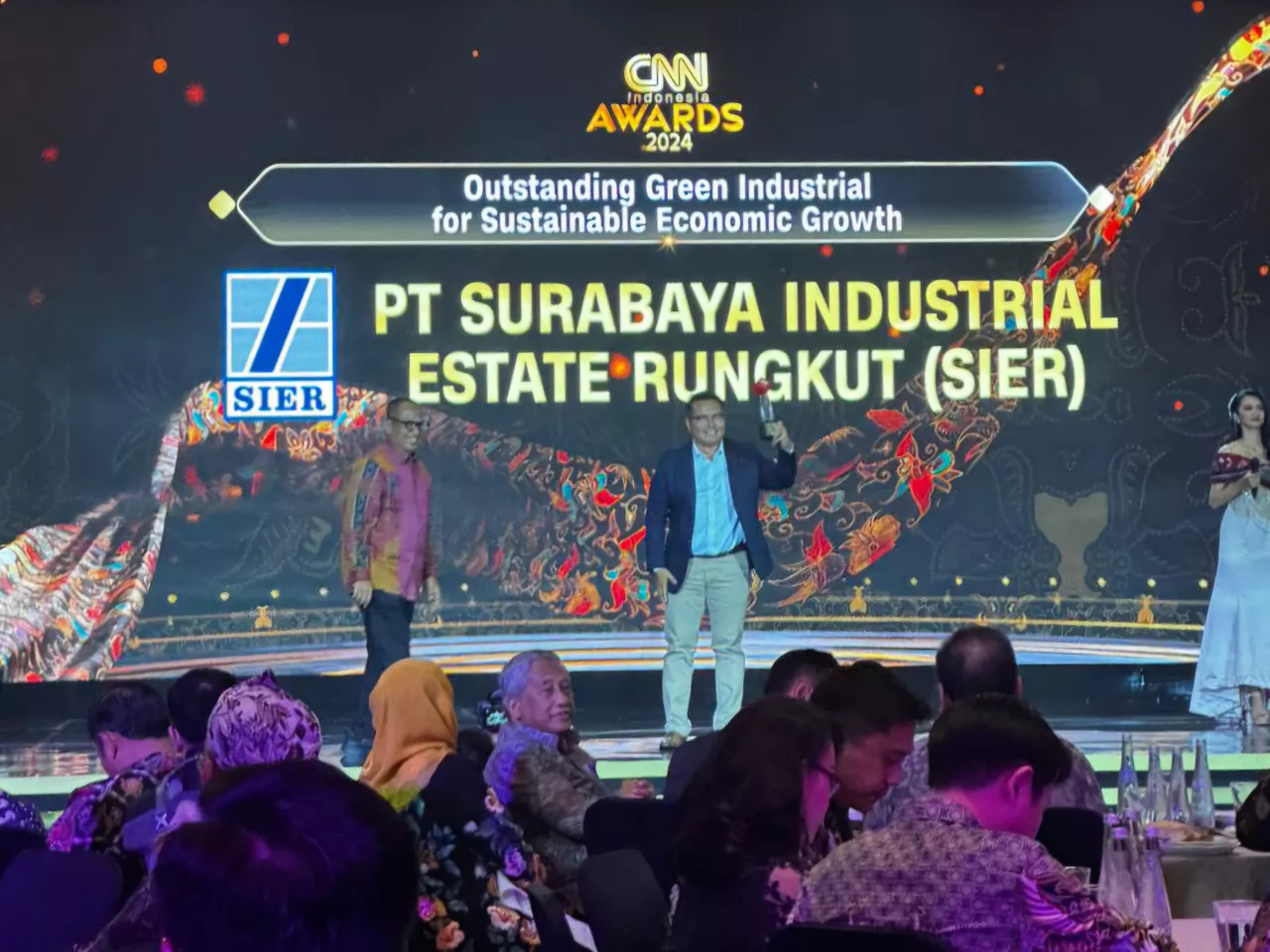SIER Sabet “Outstanding Green Industrial for Sustainable Economic Growth” berkat Solusi Hijau Terpadu