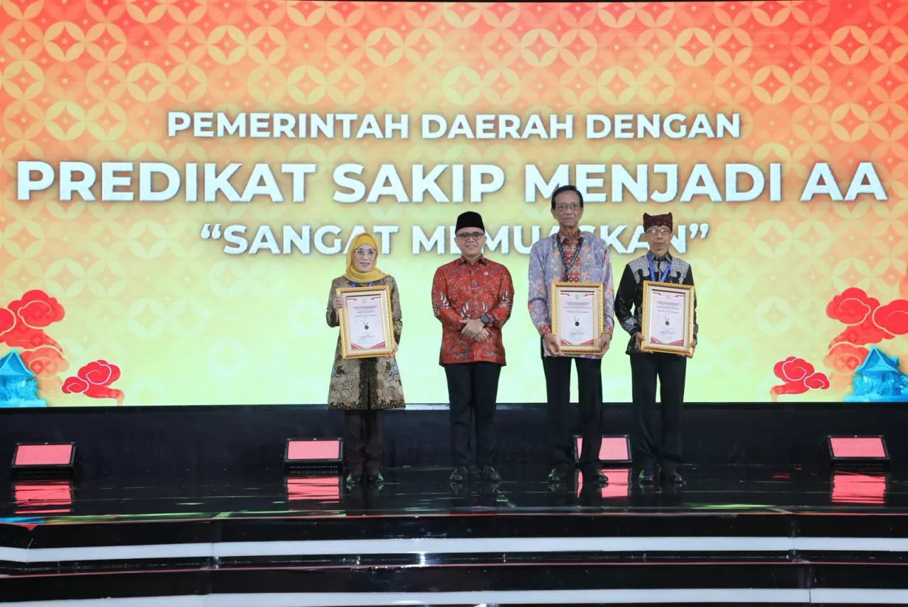 Gunakan Teknologi AI, Surabaya Kota Pertama Raih SAKIP 'AA'